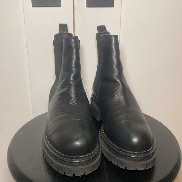 Rusell&Bromley combat Chelsea boots - Picture 2 of 5